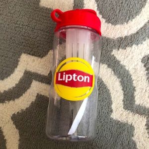 Lipton water bottle